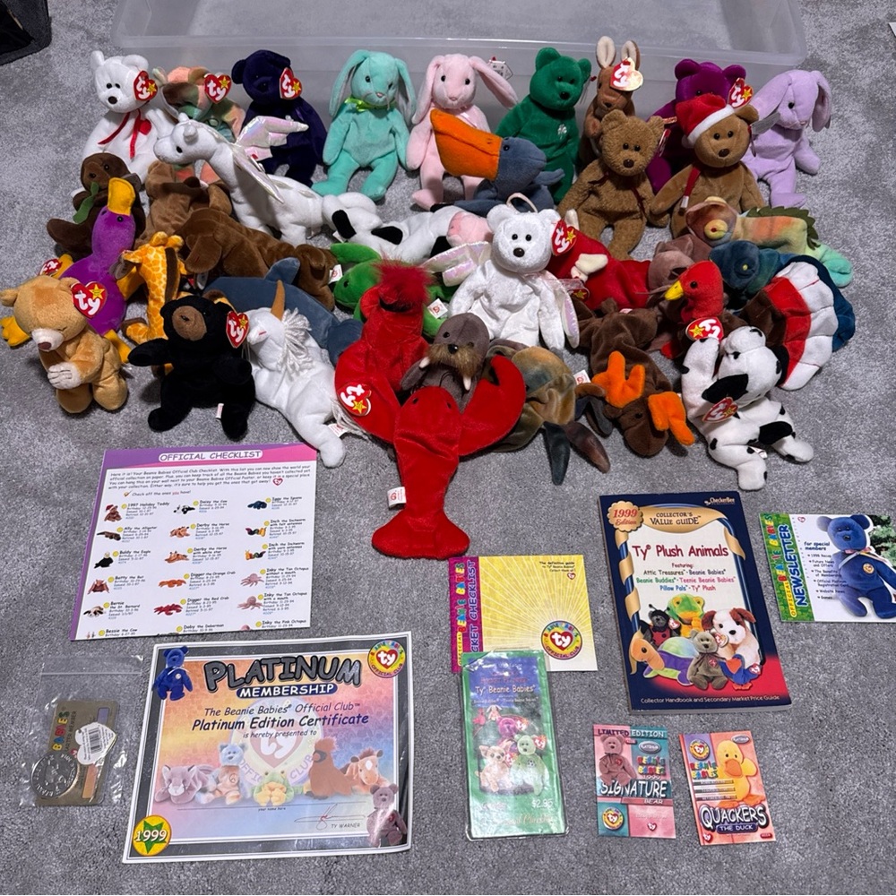 Vintage Lot Of Roughly 39 Ty Beanie Babies With Official Checklist/ Vntg Books